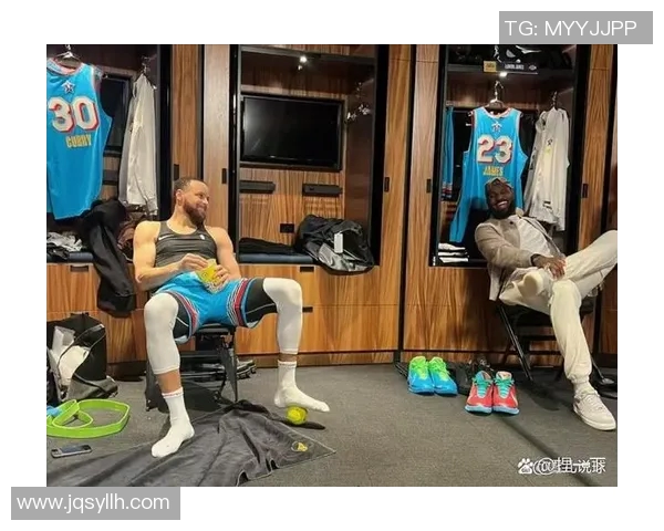 勇士与湖人激战正酣腾讯直播全程呈现精彩对决不容错过