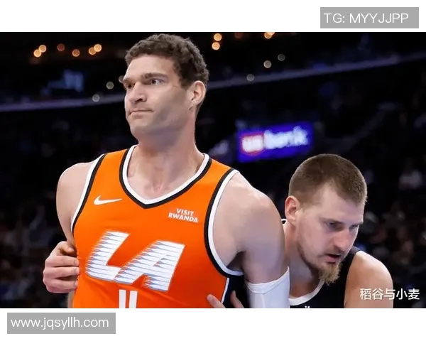 布鲁克洛佩斯：从NBA巨星到篮球智慧的传承者